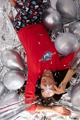 Pijama de manga larga y pantalón largo Makala Ladies Italian Fashion - rojo/estampado