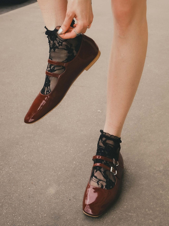 Calcetines I1100 Ismena Fiore – Calcetines de encaje con diseño floral, elegante volante