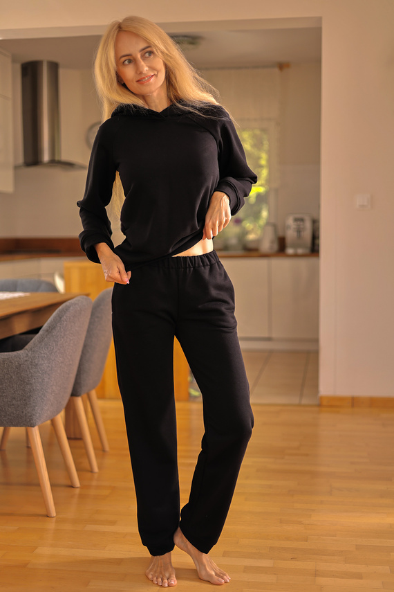 Chándal de mujer Brav Mirale | Cómodo conjunto de algodón | Producción polaca - negro