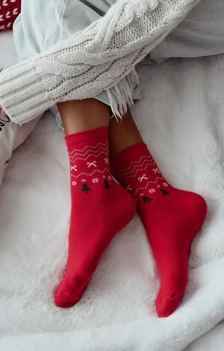 1283-035 Calcetines de Navidad para mujer Milena de color rojo, algodón, con lurex