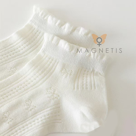 Calcetines invisibles mujer Magnetis CC-251102 algodón ecru con diseño delicado