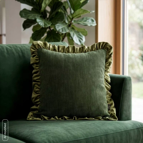 Eurofirany Elvara funda decorativa 45x45 de terciopelo con volante - oliva