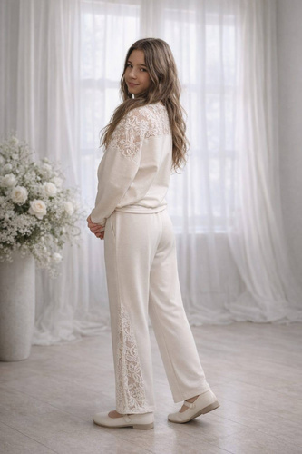 Conjunto Eliza Bambarillo crema con encaje para niñas