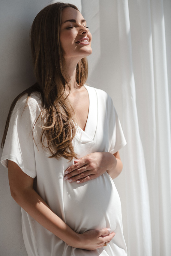 Camisón de embarazo y lactancia Moon Milk&Love - viscosa crema, oversize | Calidad polaca