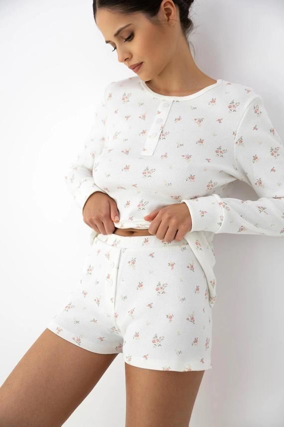Pijama de mujer Sensis Mireya de algodón con flores, manga larga y pantalones cortos ecru