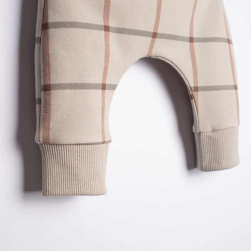 221273 Kiku Nicol pantalones de chándal beige para bebé con botones
