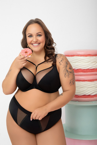 Braga de mujer F002 Lilu Gorsenia negra - cintura alta, bordado, confort