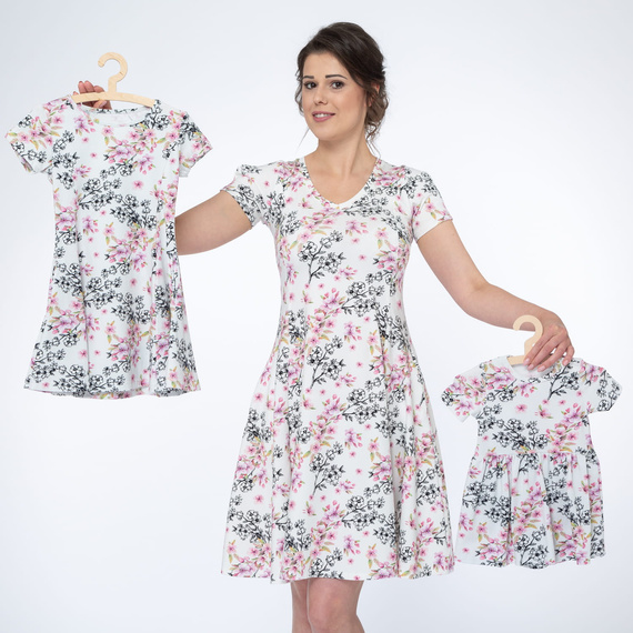 Body para bebé Milk & Love flores claras algodón manga corta
