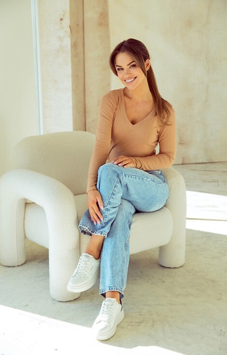 Eleonor Eldar Active beige -blusa para mujer en viscosa acanalada, manga larga