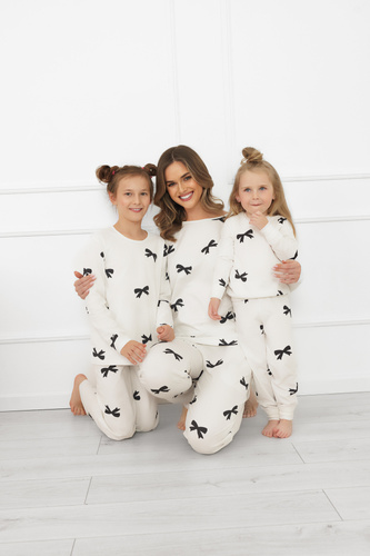 Pijama de niña Figaro - crudo, algodón, manga larga y pantalón Moda Italiana