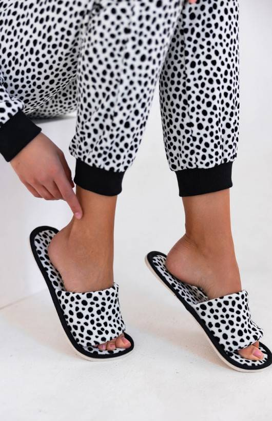 Cruella Chándal de mujer en terciopelo Sensis- blanco-negro