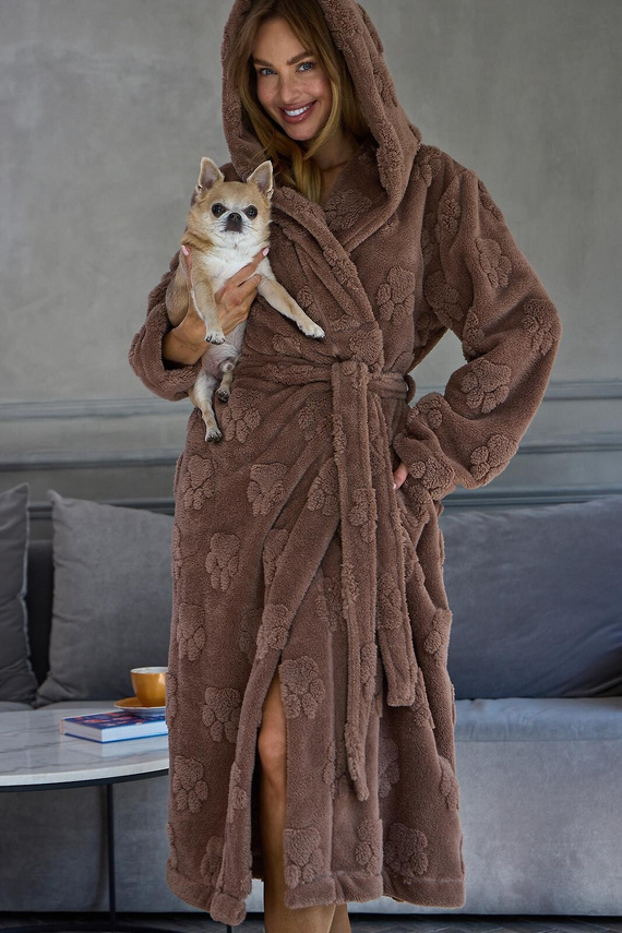 L&L Fibi 2635 Bata larga de mujer con capucha, suave, estampado de huellas de perro - color chocolate