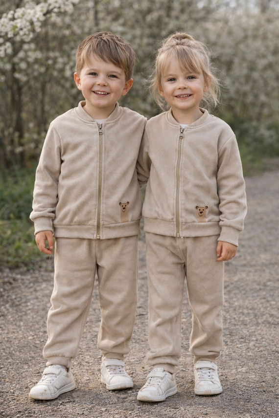 Conjunto Misio Bambarillo beige baby cord para niños