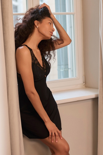 Mefemi Hanna KS01 Camisón de viscosa con encaje negro con aros